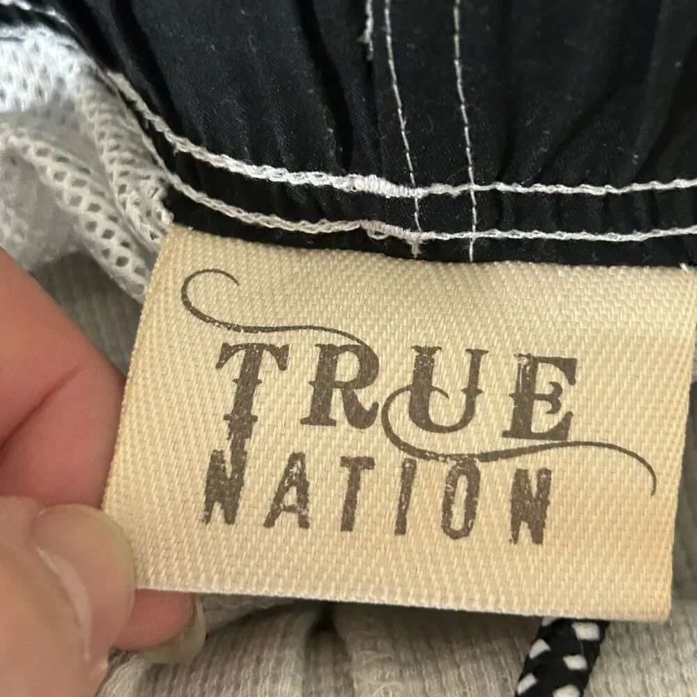 True Nation Swim Trunks Men XL Black Mesh Lined Drawstring Cargo Elastic Waist